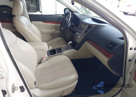 2011 Subaru Outback 3.6R Limited z USA, uszkodzony, nr VIN 4S4BRDLC4B2432508